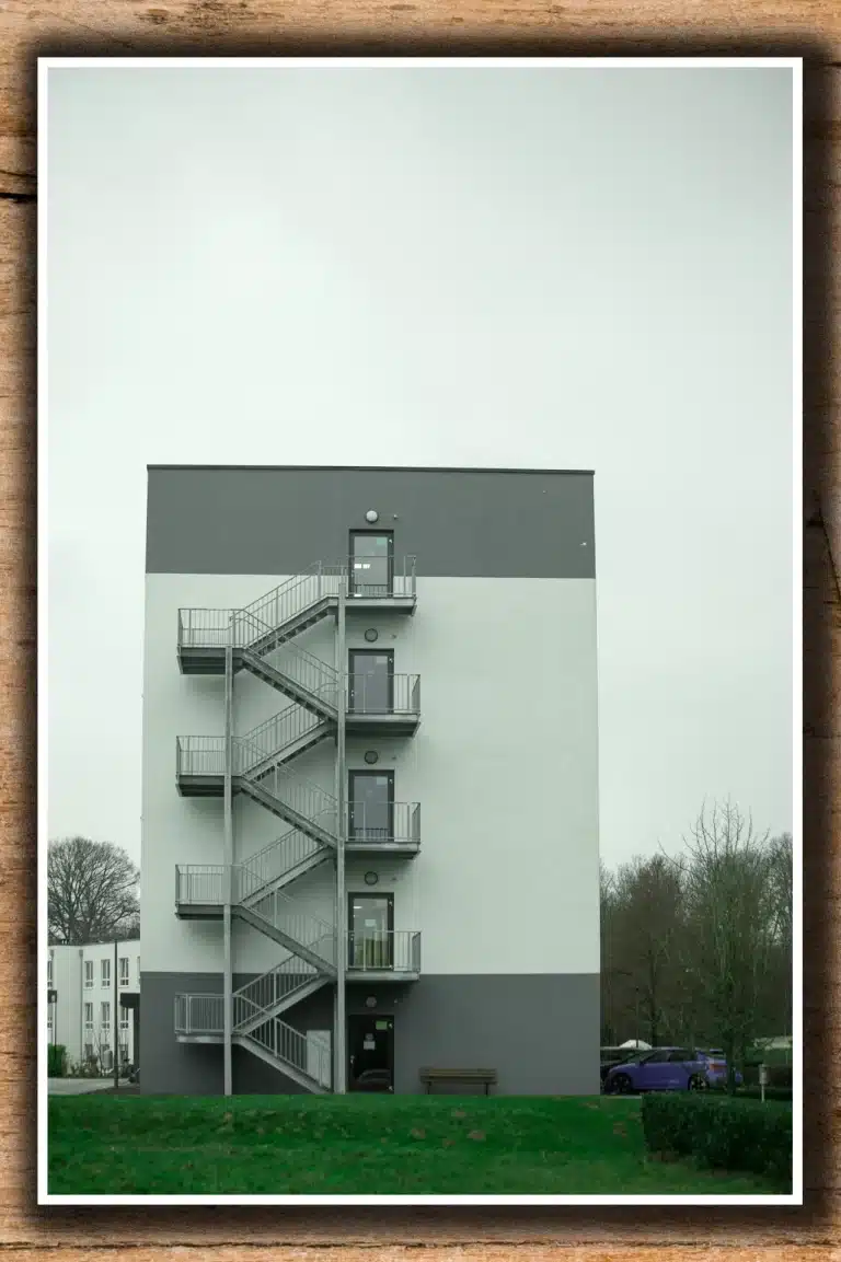 april-2022-hintere.treppe-arbeitsamt-Heinsberg-2062