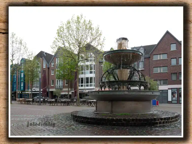 mai-2023-brunnen-am-marktplatz-Heinsberg-1150200